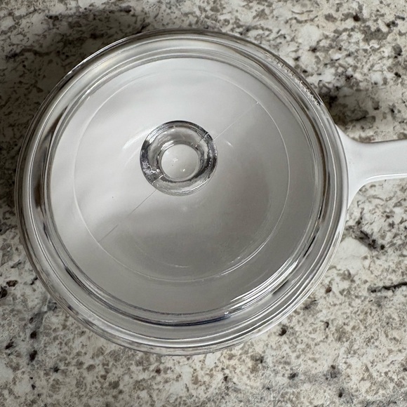 Vintage CorningWare P-82-B 1.5 pint saucepan or skillet with lid - Picture 2 of 11
